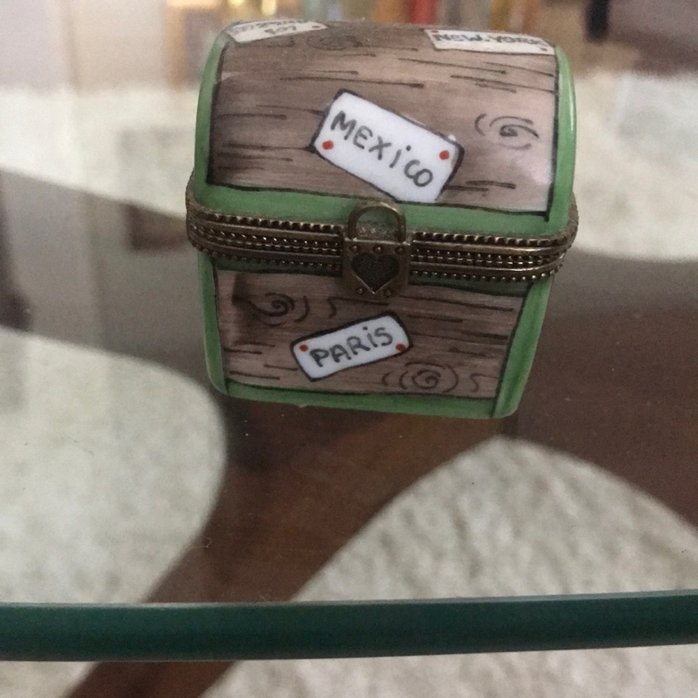 Limoges Travel Trunk Pont Main trinket box